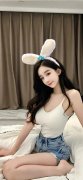 男生的坤坤放正在女生的坤坤水里